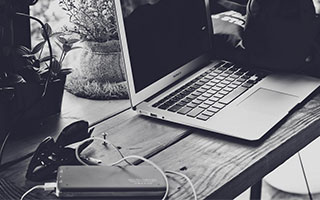 别让“稳赚不赔”把你带进坑里：谈谈新澳门六合彩的红线：越快看懂越安全